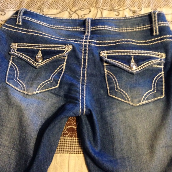 Jeans - Picture 2 of 4