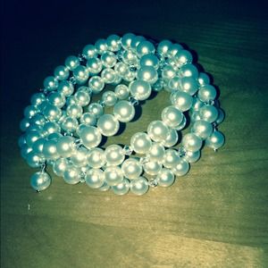 Pearl wrap bracelet