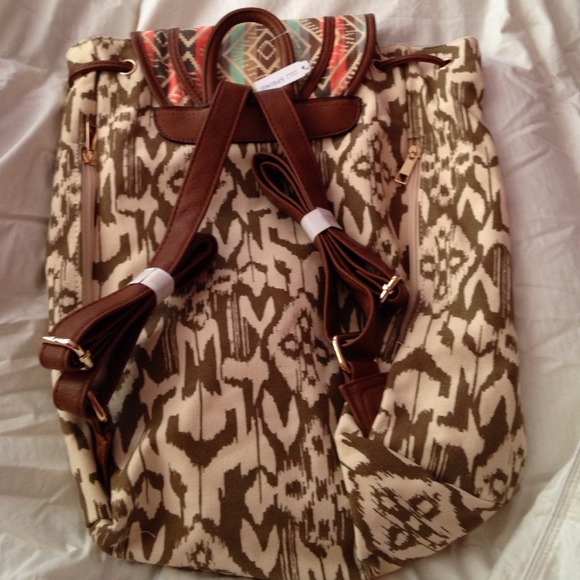 🎀Call It Spring backpack🎀 - Picture 2 of 3