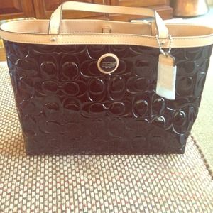 ❗️REDUCED❗️Authentic Black and Tan coach purse