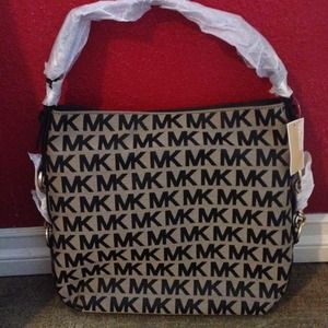 Michael kors purse