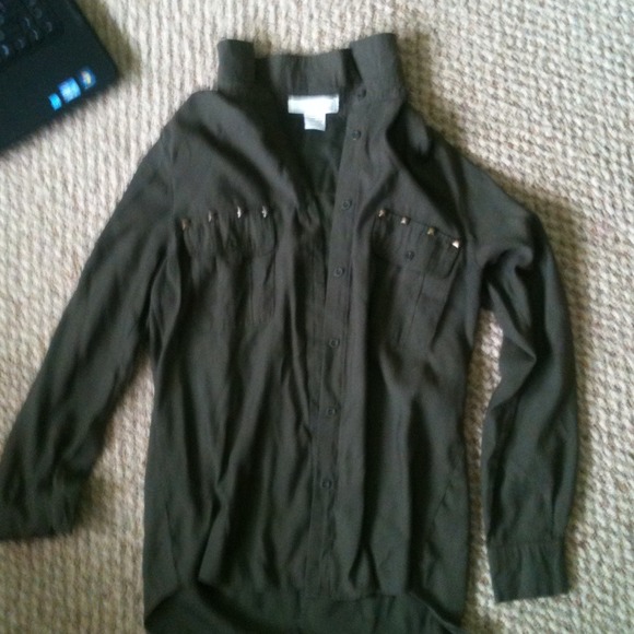 Sam Souci button up with an accent of studs. - Picture 1 of 4