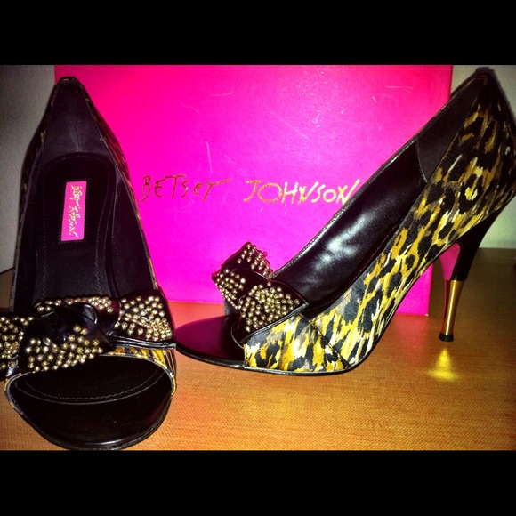 Betsey Johnson Cheetah heels