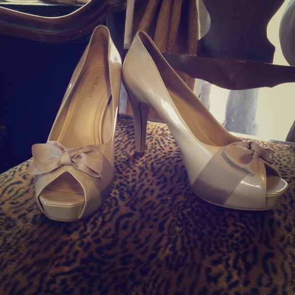 🎀👠BRAND NEW NINE WEST PUMPS👠🎀