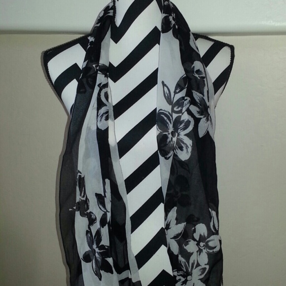 SALE! Graphic Floral Scarf - Picture 2 of 3