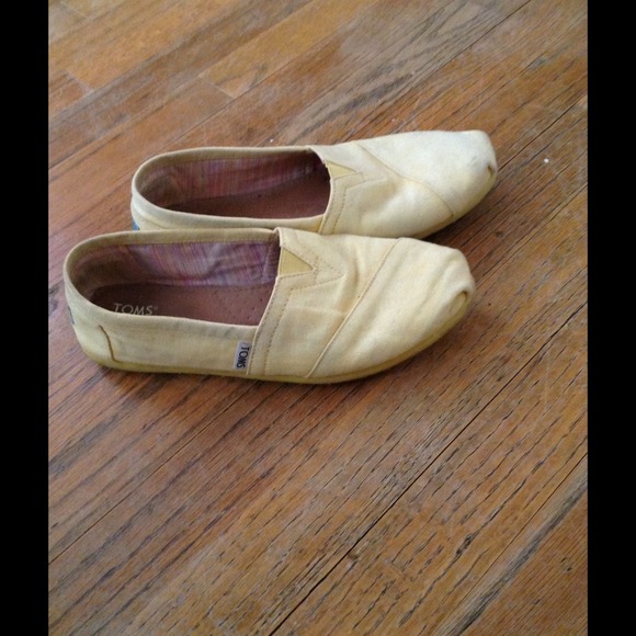TOMS Shoes Like New Light Yellow Poshmark