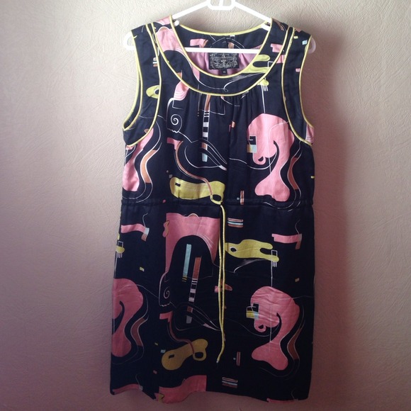 James coviello Dresses & Skirts - 80's style silk print dress