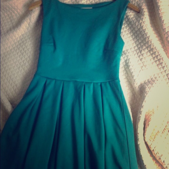 TRADED -- Green skater Dress