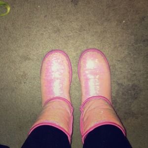 🎉sale🎉Sparkly uggs pink 🚫one day only🚫