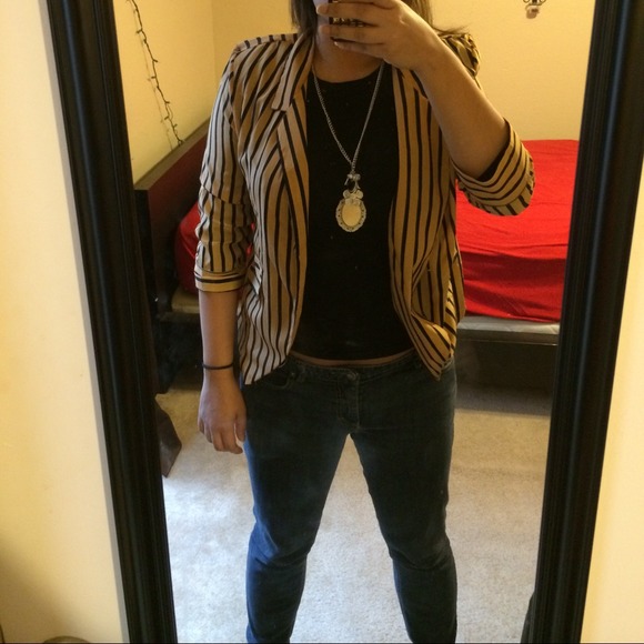 Blazer - Picture 2 of 3