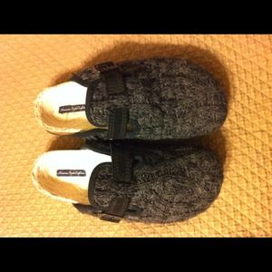 American Eagle Slipper Shoes