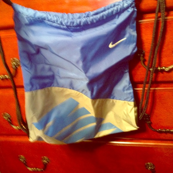 A nike sport drawstring bag