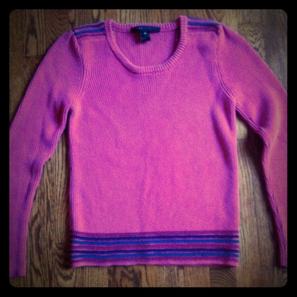 Marc Jacobs size M knit sweater in great condition