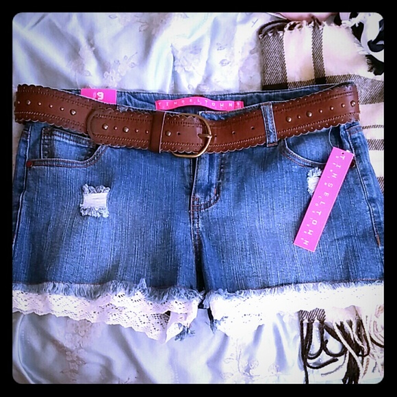 Denim shorts with lace detail