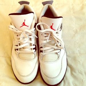 Jordan Retro 4's