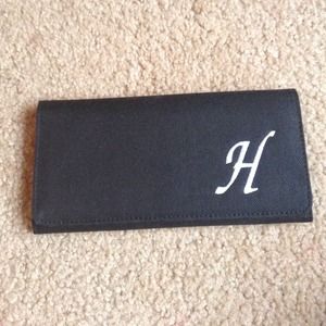 H wallet