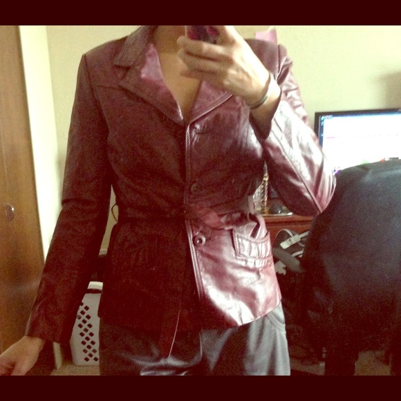 Vintage deep red 100% leather jacket