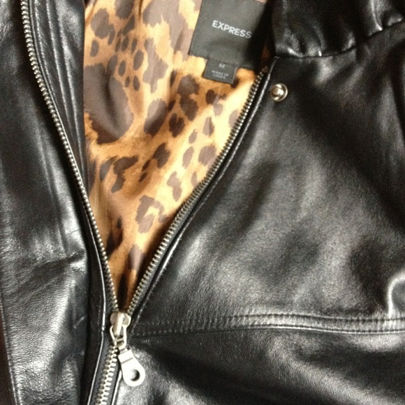🎉🎉HOST PICK🎉🎉 Express Bomber Leather Jacket.