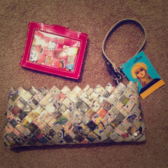 Bundle! 💋 nahui ollin clutch and ID holder!