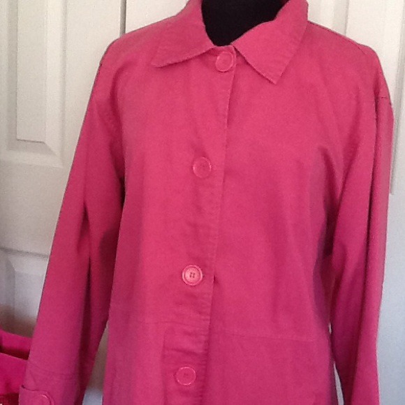 PLUS SIZE TRENCH COAT