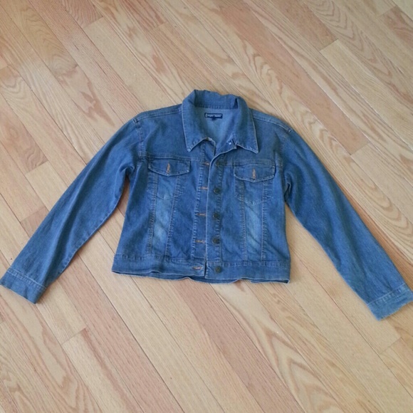 Cool jean jacket - Picture 1 of 4