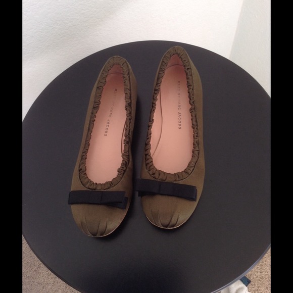 Marc by Marc Jacobs olive green satin ballet flats