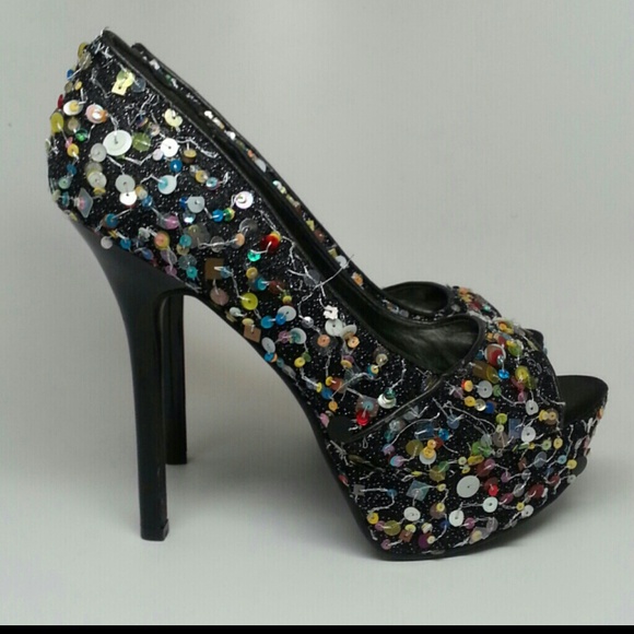 Carlos Santana Size 6 - Picture 2 of 3