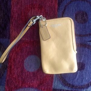 NEW! COACH  Universal case in leather