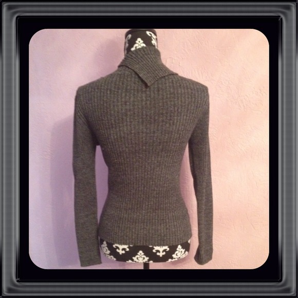 Grey Sweater - Picture 3 of 4