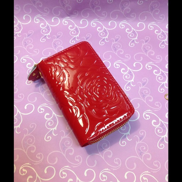 Elegant Clutch/Wallet with Rose Print - Picture 2 of 3