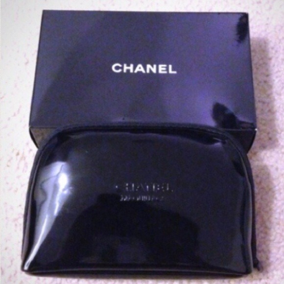 Chanel cosmetic pouch