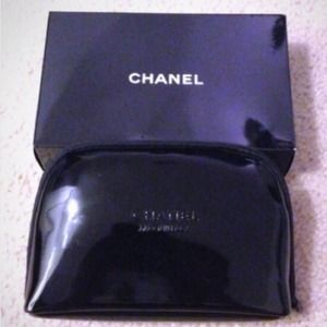 Chanel cosmetic pouch