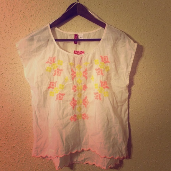 Patterned top