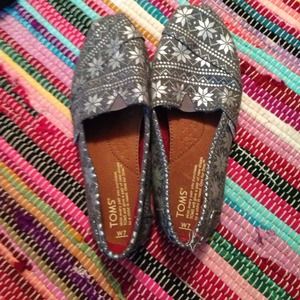 Women's snowflake Toms