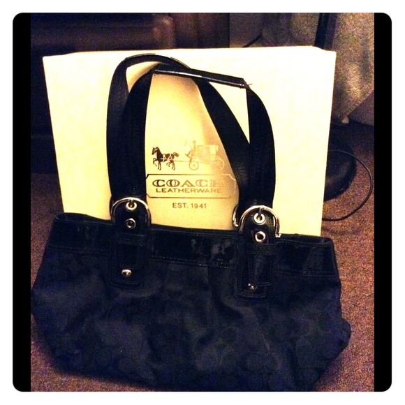 Black Coach Shoulder bag (SOLD ON EBAY)