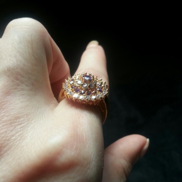 Never worn amethyst and white topaz 18k gp ring - Picture 3 of 4