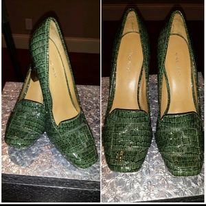Nine West Emerald Green pumps