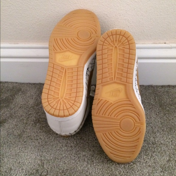 Nike Women's Dunk HI City Pack- Paris - Picture 4 of 4