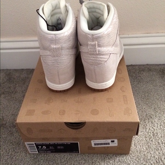 Nike- Women's Dunk Sky HI - Picture 3 of 3