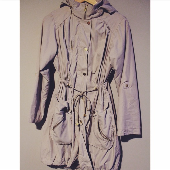 🚫SOLD🚫FLASH SALE⚡️Hooded Lightweight Anorak - Picture 2 of 4