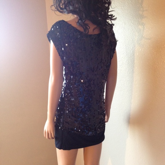 SOLD MARCIANO LBD Black Sequin Dress Sz Small - Picture 4 of 4