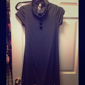 Rosebud short sleeved dress