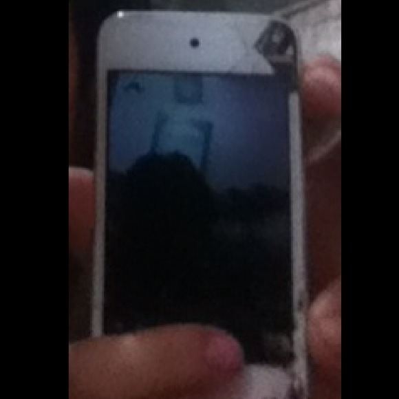 iPod touch 4G! SOLD - Picture 1 of 1