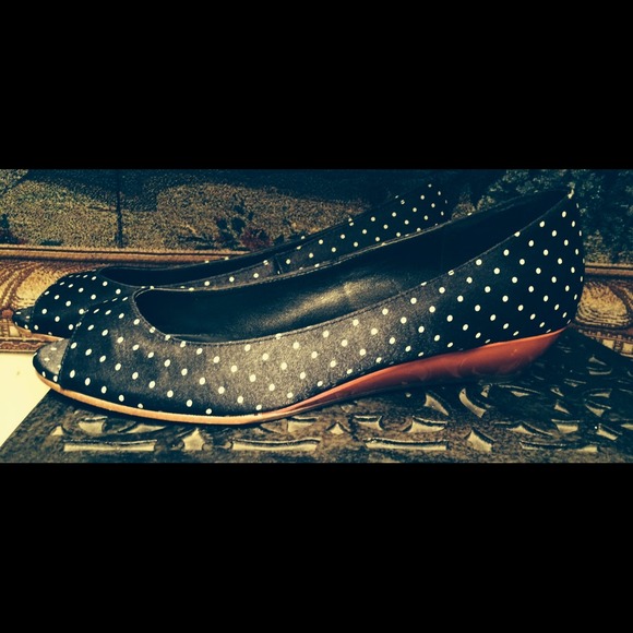 STEVE MADDEN BLACK POLKA DOT RED WEDGE SHOES 7.5