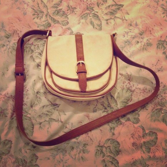 🚫SOLD🚫Cloth/Faux Leather bag with strap