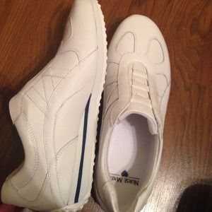 REDUCED! BRAND NEW Nurse Mates nurse shoes!