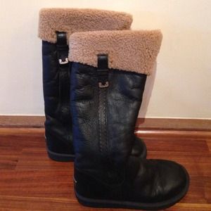 Sheepskin/leather Ugg Boots