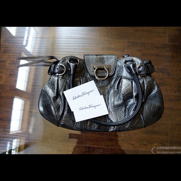 Ferragamo bag made in orch skin - Picture 1 of 4