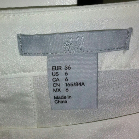 White top - Picture 2 of 2