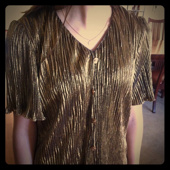 Gold Flowy Sleeved Shirt